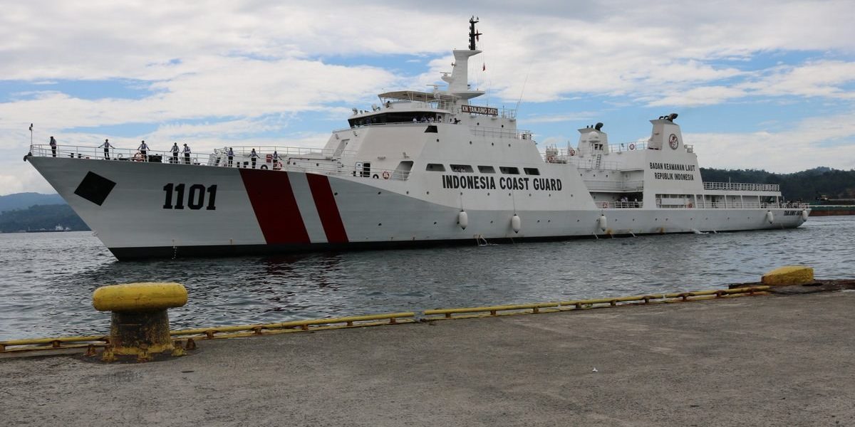 US Partners with Indonesia to Build Maritime Center in Strait of